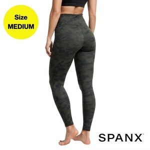 SPANX 💚 Olive, Black Camouflage Leggings (Women’s Medium)